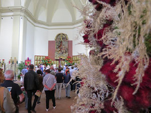 Temps de Flors 2017. Decoracions florals a l'esgl&eacute;sia de Sant Lluc, el Castrum dels Manaies de Girona