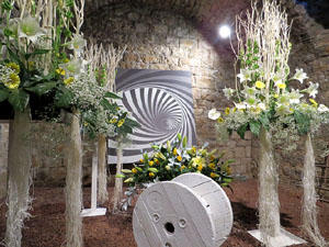 Temps de Flors 2017. Decoracions florals als baixos de l'edifici de les Sarraïnes