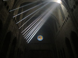 Transfiguració de la nau. Espectacle de llum i música a la nau gòtica de la Catedral de Girona