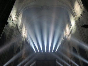 Transfiguració de la nau. Espectacle de llum i música a la nau gòtica de la Catedral de Girona