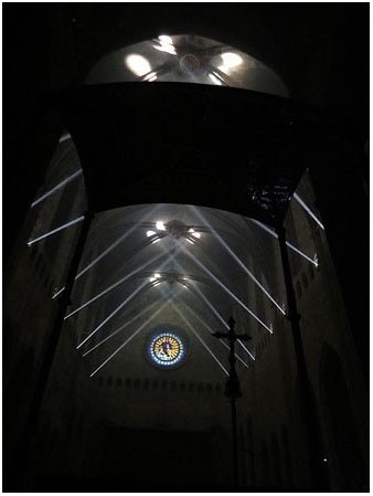 La volta de la nau g&ograve;tica durant l'espectacle