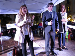 Acte de campanya pel S&Iacute; amb el President Carles Puigdemont a la pla&ccedil;a de la Independ&egrave;ncia