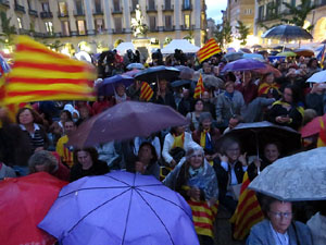 Acte de campanya pel S&Iacute; amb el President Carles Puigdemont a la pla&ccedil;a de la Independ&egrave;ncia