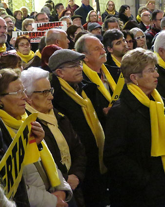 La concentraci&oacute; a la pla&ccedil;a del Vi