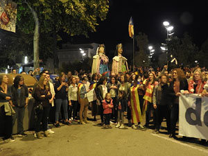 Concentraci&oacute; a la pla&ccedil;a de la Constituci&oacute; convocada per la plataforma Girona Vota a favor del Refer&egrave;ndum