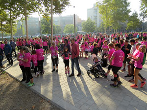 Cursa de la Dona 2017. Concentraci&oacute; i sortida del Parc de la Devesa i cursa pels carrers de Girona