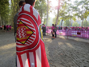 Cursa de la Dona 2017. Concentraci&oacute; i sortida del Parc de la Devesa i cursa pels carrers de Girona