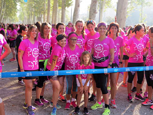 Cursa de la Dona 2017. Concentraci&oacute; i sortida del Parc de la Devesa i cursa pels carrers de Girona