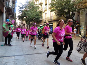 Cursa de la Dona 2017. Concentració i sortida del Parc de la Devesa i cursa pels carrers de Girona