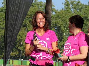 Cursa de la Dona 2017. Concentraci&oacute; i sortida del Parc de la Devesa i cursa pels carrers de Girona