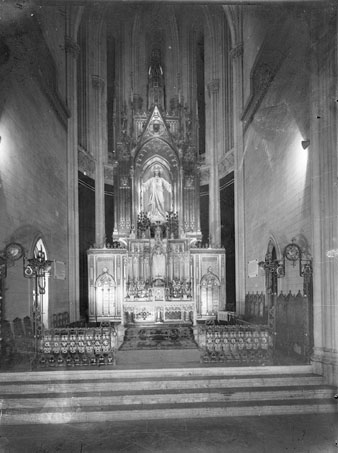 Interior i altar de l'esgl&eacute;sia. 1930-1940