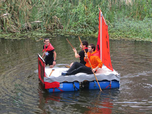 Fires 2017. 6a. Baixada d'Andròmines pel riu Onyar del segle XXI