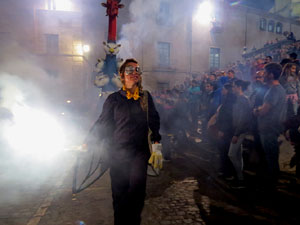 Fires 2017. La Beatufarra, descens del Beatusaure per les escales de la Catedral de Girona