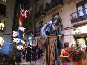 Fires 2017. La Beatufarra, descens del Beatusaure per les escales de la Catedral de Girona