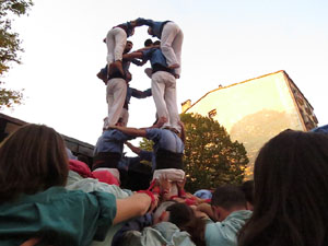 Fires 2017. Els Castells de Vigília a la plaça de Sant Feliu, amb els Marrecs de Salt, la Colla Castellera Esperxats de l'Estany i els Castellers d'Andorra