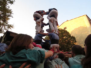 Fires 2017. Els Castells de Vigília a la plaça de Sant Feliu, amb els Marrecs de Salt, la Colla Castellera Esperxats de l'Estany i els Castellers d'Andorra