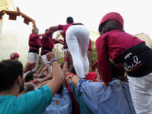Fires 2017. Els Castells de Vigília a la plaça de Sant Feliu, amb els Marrecs de Salt, la Colla Castellera Esperxats de l'Estany i els Castellers d'Andorra