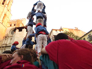 Fires 2017. Els Castells de Vigília a la plaça de Sant Feliu, amb els Marrecs de Salt, la Colla Castellera Esperxats de l'Estany i els Castellers d'Andorra