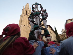 Fires 2017. Els Castells de Vigília a la plaça de Sant Feliu, amb els Marrecs de Salt, la Colla Castellera Esperxats de l'Estany i els Castellers d'Andorra