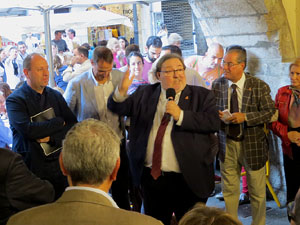 Fires 2017. Col&middot:locaci&oacute; d'una placa commemorativa de l'ascens del Girona FC a primera divisi&oacute; a l'antic caf&egrave; Norat, a la Rambla de la Llibertat