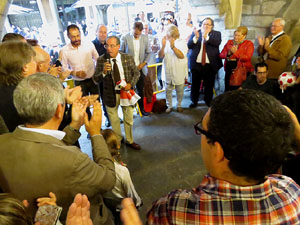 Fires 2017. Col&middot:locaci&oacute; d'una placa commemorativa de l'ascens del Girona FC a primera divisi&oacute; a l'antic caf&egrave; Norat, a la Rambla de la Llibertat