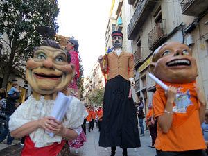 Fires 2017. Preg&oacute; de Fires. La cercavila de gegants i capgrossos fins la pla&ccedil;a del Vi