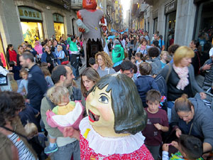 Fires 2017. Preg&oacute; de Fires. La cercavila de gegants i capgrossos fins la pla&ccedil;a del Vi
