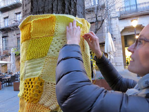 Acci&oacute; 'Teixint la llibertat' a la Rambla de la Llibertat