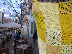 Acci&oacute; 'Teixint la llibertat' a la Rambla de la Llibertat