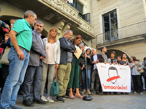Concentració a la plaça del Vi en protesta per l'empresonament de Cuixart i Sánchez
