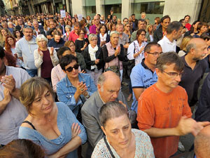 Concentració a la plaça del Vi en protesta per l'empresonament de Cuixart i Sánchez
