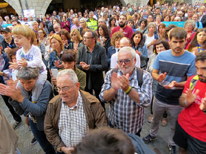 Concentraci&oacute; a la pla&ccedil;a del Vi en protesta per l'empresonament de Cuixart i S&aacute;nchez