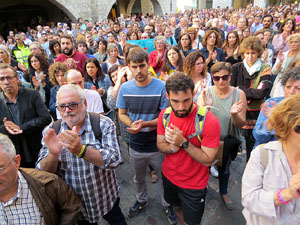 Concentraci&oacute; a la pla&ccedil;a del Vi en protesta per l'empresonament de Cuixart i S&aacute;nchez