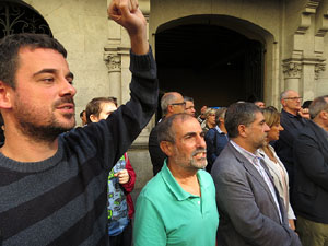 Concentraci&oacute; a la pla&ccedil;a del Vi en protesta per l'empresonament de Cuixart i S&aacute;nchez