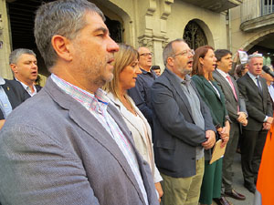 Concentraci&oacute; a la pla&ccedil;a del Vi en protesta per l'empresonament de Cuixart i S&aacute;nchez