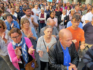Concentraci&oacute; a la pla&ccedil;a del Vi en protesta per l'empresonament de Cuixart i S&aacute;nchez