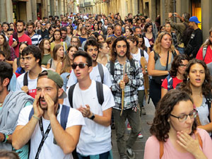 Concentraci&oacute; a la pla&ccedil;a del Vi en protesta per l'empresonament de Cuixart i S&aacute;nchez