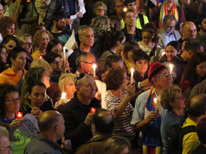 Concentraci&oacute; a la pla&ccedil;a de la Constituci&oacute; en protesta per l'empresonament de Cuixart i S&aacute;nchez