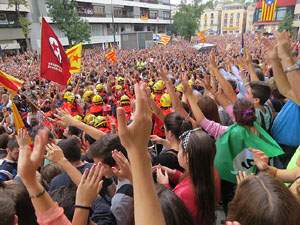 Manifestaci&oacute; 'Els col&middot;legis, sempre nostres!' davant la seu de la Generalitat de Catalunya