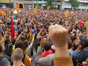 Manifestaci&oacute; 'Els col&middot;legis, sempre nostres!' davant la seu de la Generalitat de Catalunya