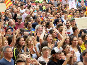 Manifestaci&oacute; 'Els col&middot;legis, sempre nostres!' davant la seu de la Generalitat de Catalunya