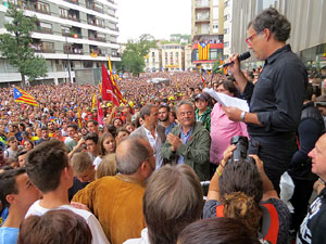 Manifestaci&oacute; 'Els col&middot;legis, sempre nostres!' davant la seu de la Generalitat de Catalunya