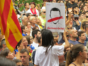 Manifestaci&oacute; 'Els col&middot;legis, sempre nostres!' davant la seu de la Generalitat de Catalunya