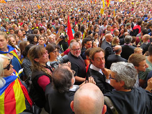 Manifestaci&oacute; 'Els col&middot;legis, sempre nostres!' davant la seu de la Generalitat de Catalunya
