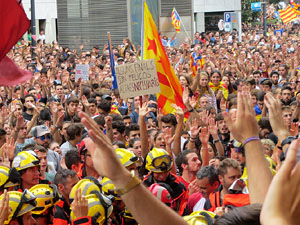 Manifestaci&oacute; 'Els col&middot;legis, sempre nostres!' davant la seu de la Generalitat de Catalunya