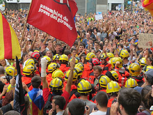 Manifestaci&oacute; 'Els col&middot;legis, sempre nostres!' davant la seu de la Generalitat de Catalunya