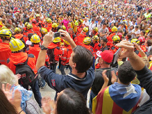 Manifestaci&oacute; 'Els col&middot;legis, sempre nostres!' davant la seu de la Generalitat de Catalunya
