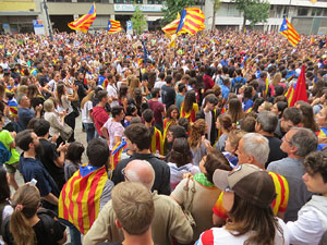 Manifestaci&oacute; 'Els col&middot;legis, sempre nostres!' davant la seu de la Generalitat de Catalunya