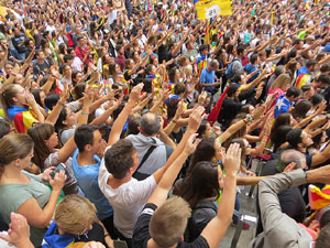 Manifestaci&oacute; 'Els col&middot;legis, sempre nostres!' davant la seu de la Generalitat de Catalunya