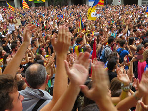 Manifestaci&oacute; 'Els col&middot;legis, sempre nostres!' davant la seu de la Generalitat de Catalunya